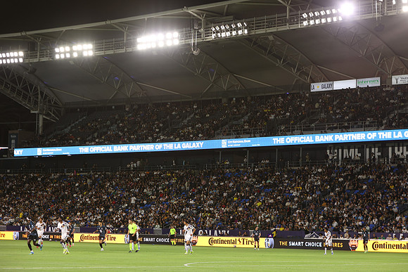 0404026_LAGalaxyvsMinnesota_GA_06382
