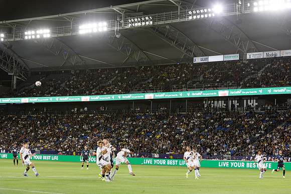 0404026_LAGalaxyvsMinnesota_GA_06221