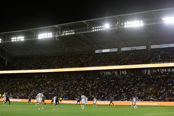 0404026_LAGalaxyvsMinnesota_GA_06235