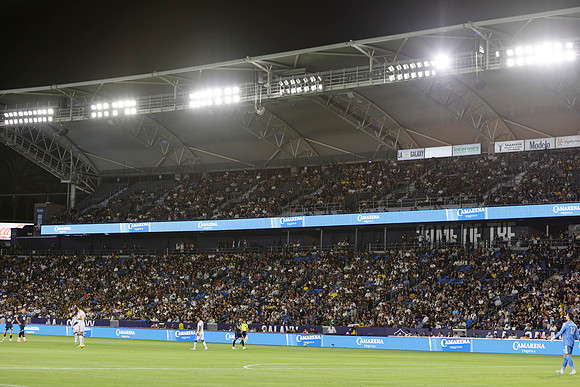 0404026_LAGalaxyvsMinnesota_GA_06209