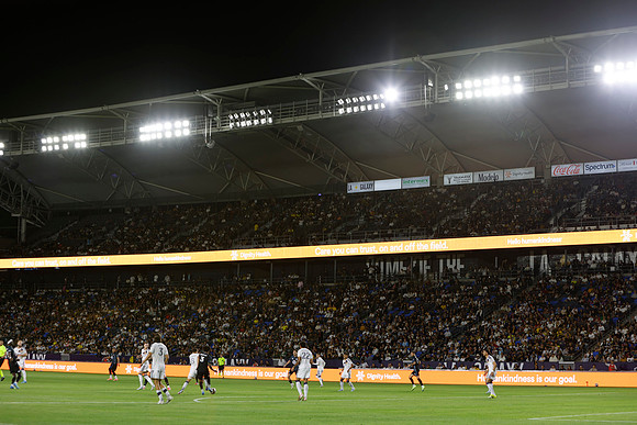 0404026_LAGalaxyvsMinnesota_GA_06234