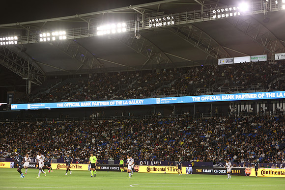 0404026_LAGalaxyvsMinnesota_GA_06383