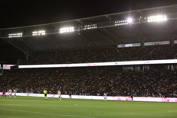 0404026_LAGalaxyvsMinnesota_GA_06395