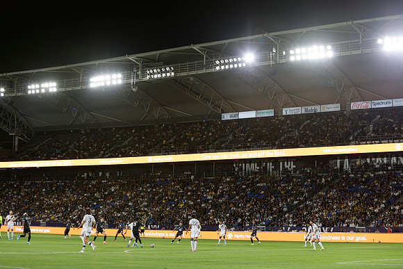 0404026_LAGalaxyvsMinnesota_GA_06236