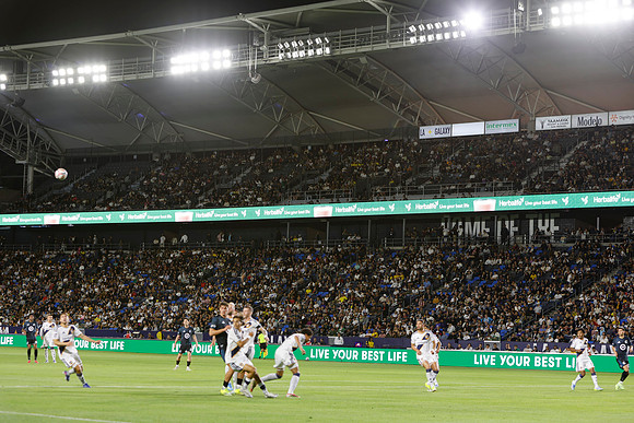 0404026_LAGalaxyvsMinnesota_GA_06222