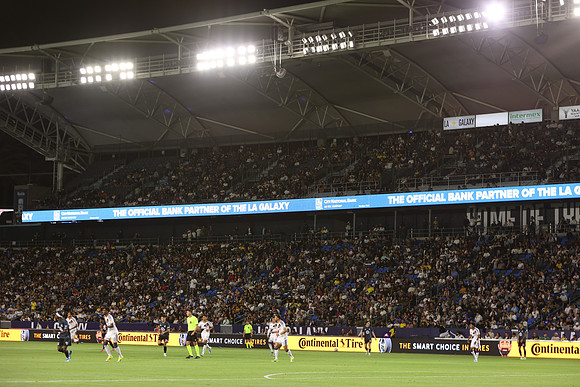0404026_LAGalaxyvsMinnesota_GA_06380