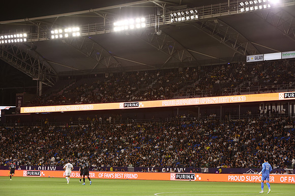 0404026_LAGalaxyvsMinnesota_GA_06347