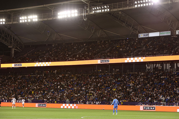 0404026_LAGalaxyvsMinnesota_GA_06353