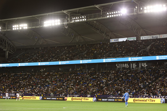 0404026_LAGalaxyvsMinnesota_GA_06378