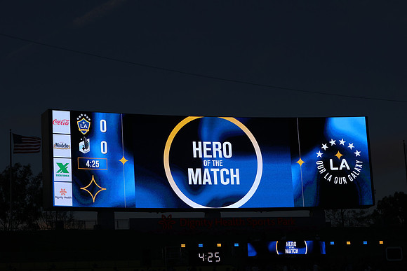 0404026_LAGalaxyvsMinnesota_GA_06053