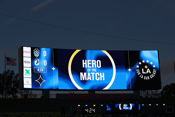0404026_LAGalaxyvsMinnesota_GA_06058