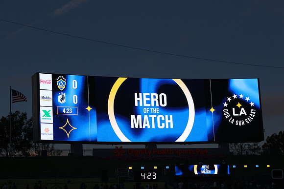 0404026_LAGalaxyvsMinnesota_GA_06063
