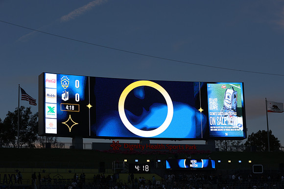 0404026_LAGalaxyvsMinnesota_GA_06075