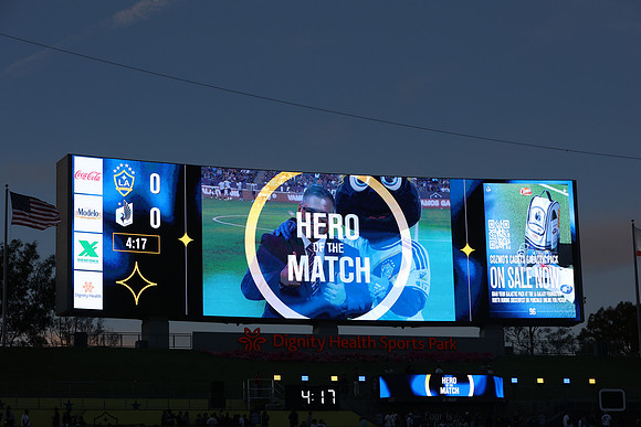 0404026_LAGalaxyvsMinnesota_GA_06082