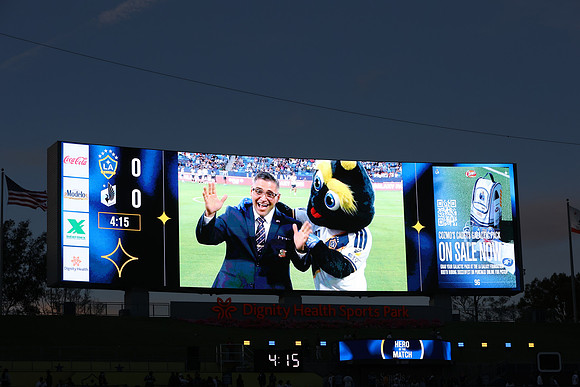 0404026_LAGalaxyvsMinnesota_GA_06095