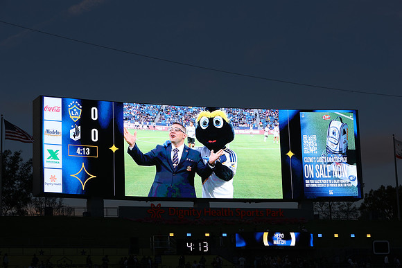 0404026_LAGalaxyvsMinnesota_GA_06103