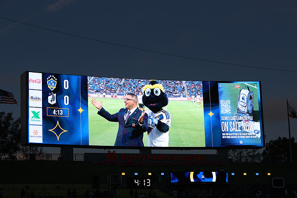 0404026_LAGalaxyvsMinnesota_GA_06107