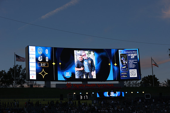 0404026_LAGalaxyvsMinnesota_GA_06143