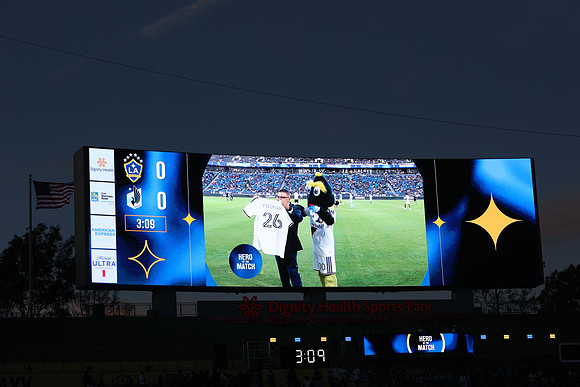 0404026_LAGalaxyvsMinnesota_GA_06148