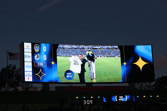 0404026_LAGalaxyvsMinnesota_GA_06149