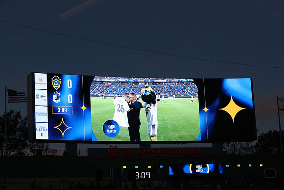 0404026_LAGalaxyvsMinnesota_GA_06150