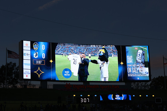 0404026_LAGalaxyvsMinnesota_GA_06156