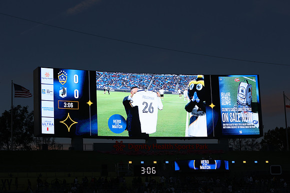 0404026_LAGalaxyvsMinnesota_GA_06163