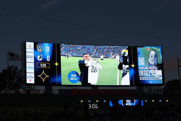 0404026_LAGalaxyvsMinnesota_GA_06164
