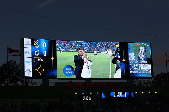 0404026_LAGalaxyvsMinnesota_GA_06165