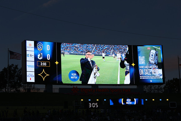 0404026_LAGalaxyvsMinnesota_GA_06166