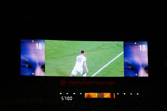 0404026_LAGalaxyvsMinnesota_GA_06043