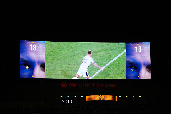 0404026_LAGalaxyvsMinnesota_GA_06044