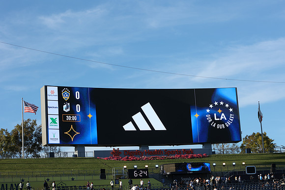 0404026_LAGalaxyvsMinnesota_GA_01583