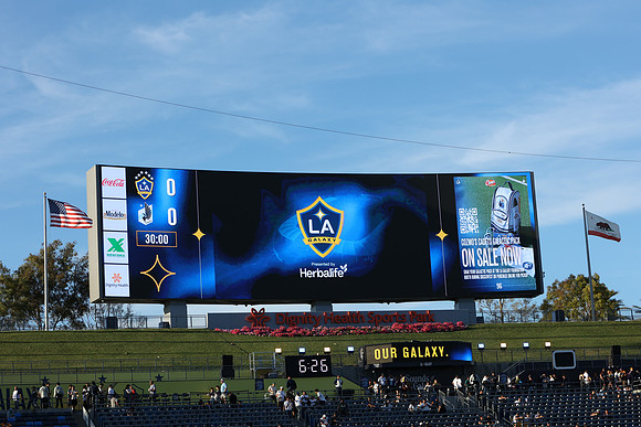 0404026_LAGalaxyvsMinnesota_GA_01636
