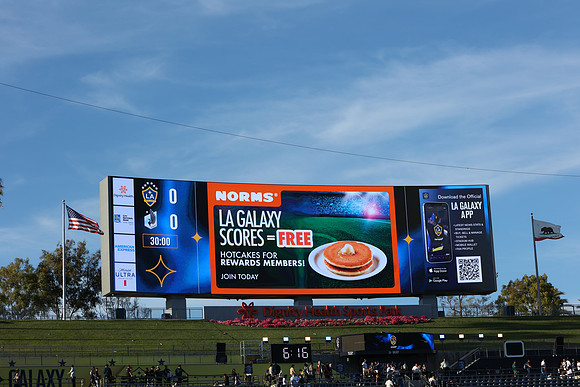 0404026_LAGalaxyvsMinnesota_GA_01453