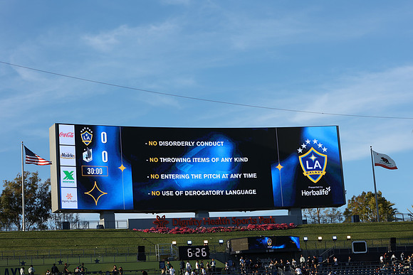 0404026_LAGalaxyvsMinnesota_GA_01641