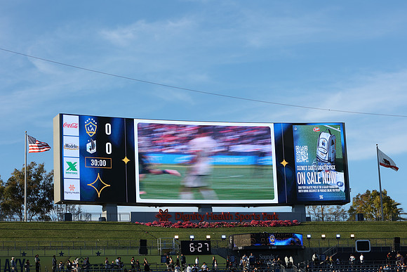 0404026_LAGalaxyvsMinnesota_GA_01680