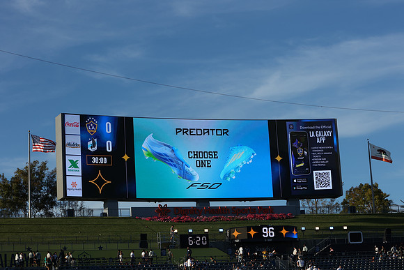 0404026_LAGalaxyvsMinnesota_GA_01511