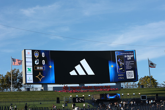 0404026_LAGalaxyvsMinnesota_GA_01577