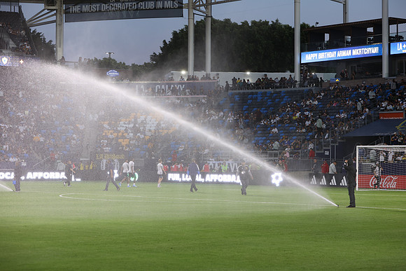 0404026_LAGalaxyvsMinnesota_GA_01237