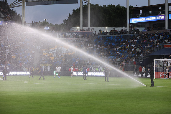 0404026_LAGalaxyvsMinnesota_GA_01240