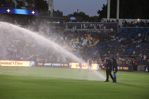 0404026_LAGalaxyvsMinnesota_GA_01250
