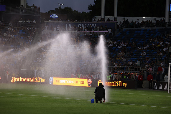 0404026_LAGalaxyvsMinnesota_GA_01272