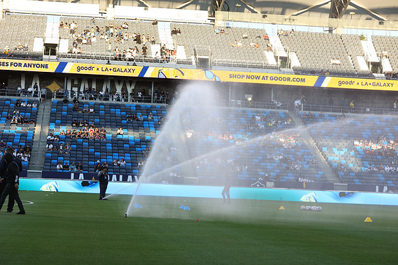 0404026_LAGalaxyvsMinnesota_GA_01206