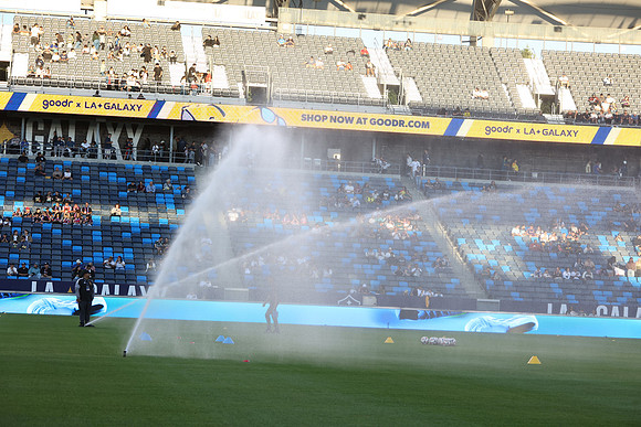 0404026_LAGalaxyvsMinnesota_GA_01210