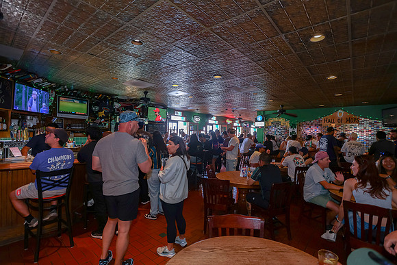 20260509_LB_Pub_Crawl_VP_0122