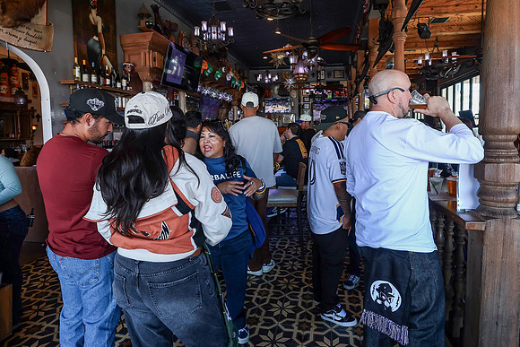 20260509_LB_Pub_Crawl_VP_0149