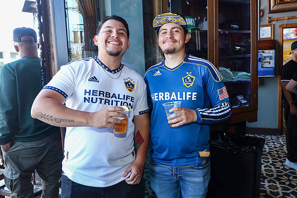 20260509_LB_Pub_Crawl_VP_0184