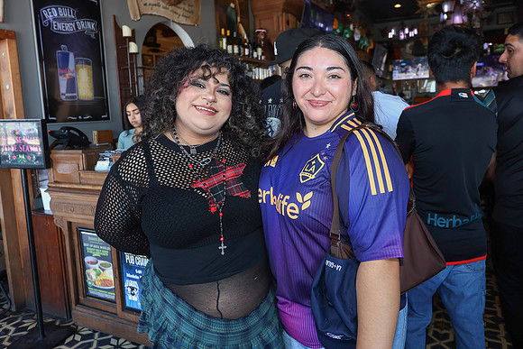 20260509_LB_Pub_Crawl_VP_0189