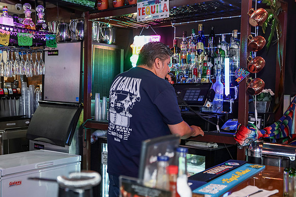 20260509_LB_Pub_Crawl_VP_0224